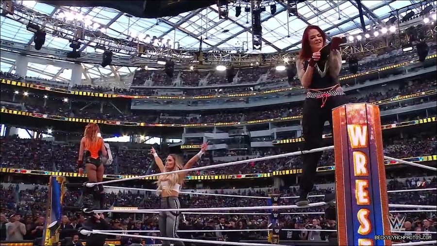 WWE_WrestleMania_39_Saturday_720p_WEB_h264-HEEL_mp4_006443687.jpg