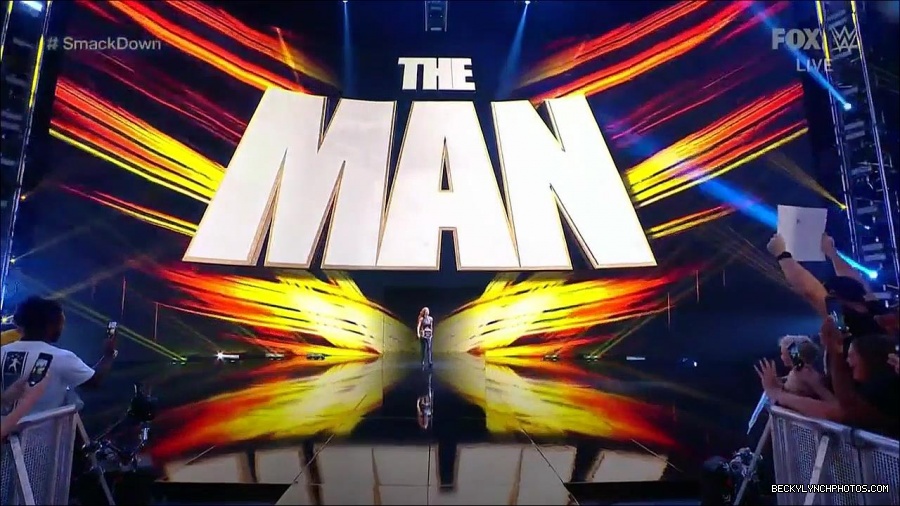 WWE_Friday_Night_SmackDown_2021_09_03_720p_HDTV_x264-NWCHD_mp4_000990857.jpg