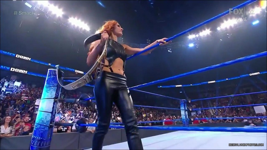 WWE_Friday_Night_SmackDown_2021_09_03_720p_HDTV_x264-NWCHD_mp4_001022088.jpg