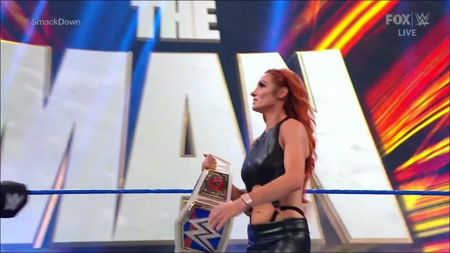 WWE_Friday_Night_SmackDown_2021_09_03_720p_HDTV_x264-NWCHD_mp4_001026893.jpg