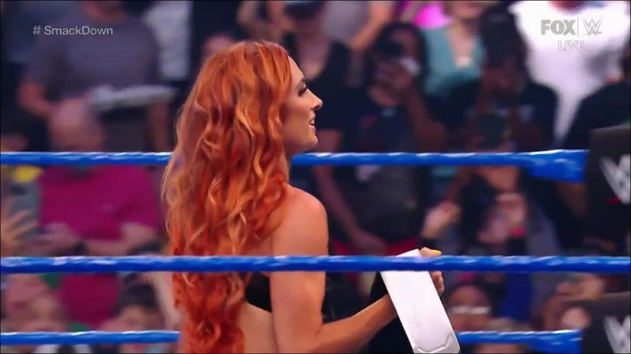 WWE_Friday_Night_SmackDown_2021_09_03_720p_HDTV_x264-NWCHD_mp4_001036502.jpg
