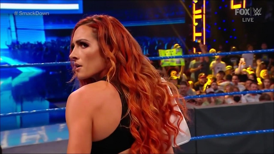 WWE_Friday_Night_SmackDown_2021_09_03_720p_HDTV_x264-NWCHD_mp4_001381014.jpg