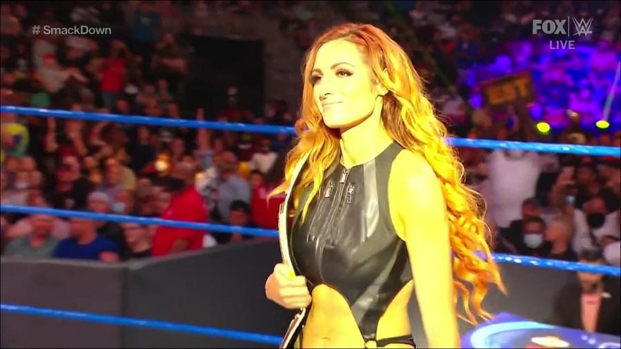 WWE_Friday_Night_SmackDown_2021_09_03_720p_HDTV_x264-NWCHD_mp4_001413446.jpg