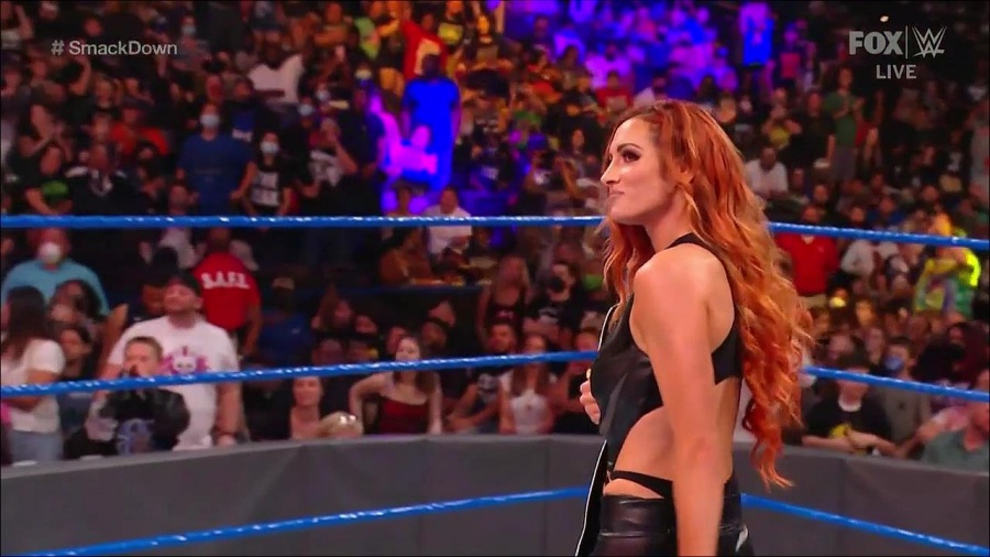 WWE_Friday_Night_SmackDown_2021_09_03_720p_HDTV_x264-NWCHD_mp4_001415848.jpg