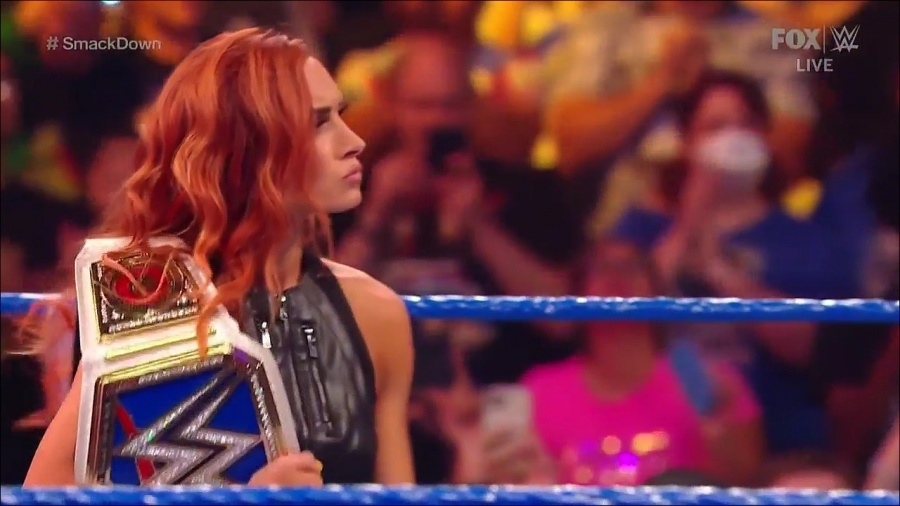 WWE_Friday_Night_SmackDown_2021_09_03_720p_HDTV_x264-NWCHD_mp4_001458825.jpg