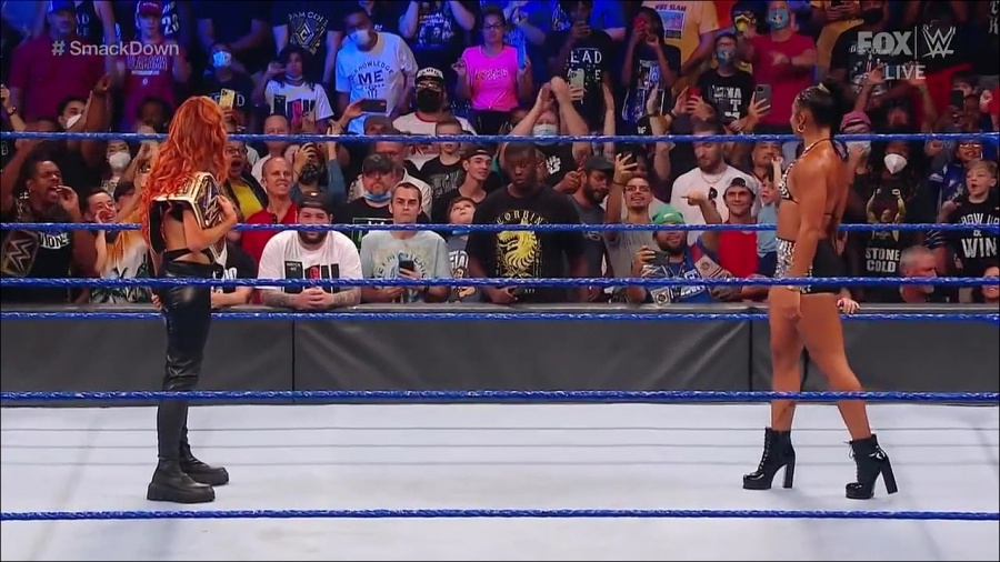 WWE_Friday_Night_SmackDown_2021_09_03_720p_HDTV_x264-NWCHD_mp4_001464797.jpg