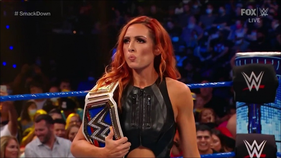 WWE_Friday_Night_SmackDown_2021_09_03_720p_HDTV_x264-NWCHD_mp4_001486452.jpg