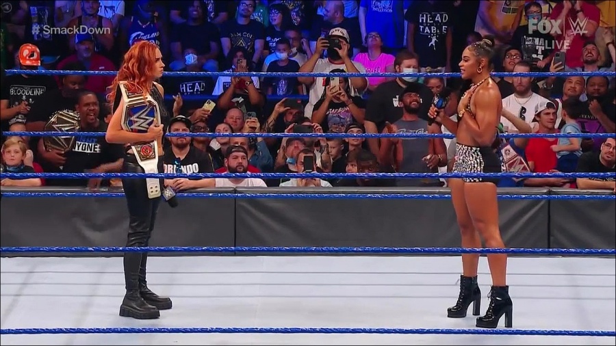 WWE_Friday_Night_SmackDown_2021_09_03_720p_HDTV_x264-NWCHD_mp4_001488187.jpg