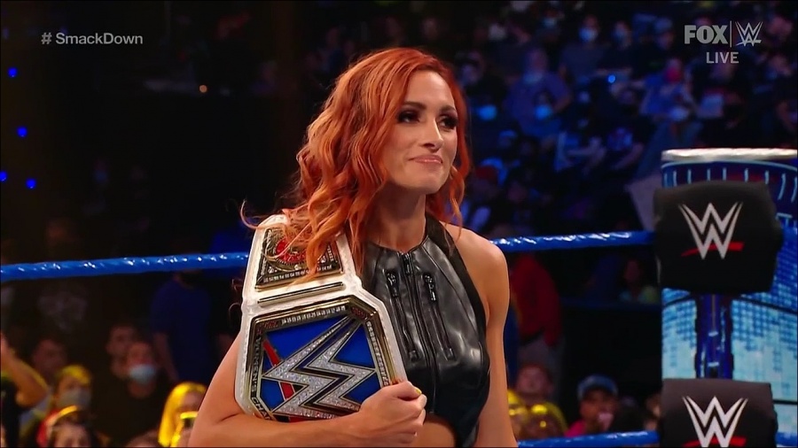 WWE_Friday_Night_SmackDown_2021_09_03_720p_HDTV_x264-NWCHD_mp4_001520987.jpg