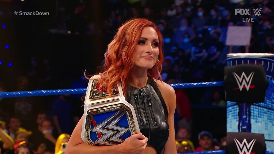 WWE_Friday_Night_SmackDown_2021_09_03_720p_HDTV_x264-NWCHD_mp4_001523156.jpg