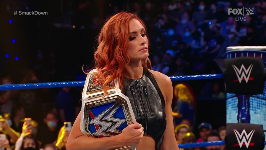 WWE_Friday_Night_SmackDown_2021_09_03_720p_HDTV_x264-NWCHD_mp4_001536569.jpg