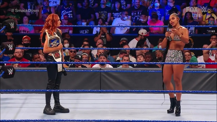 WWE_Friday_Night_SmackDown_2021_09_03_720p_HDTV_x264-NWCHD_mp4_001569268.jpg