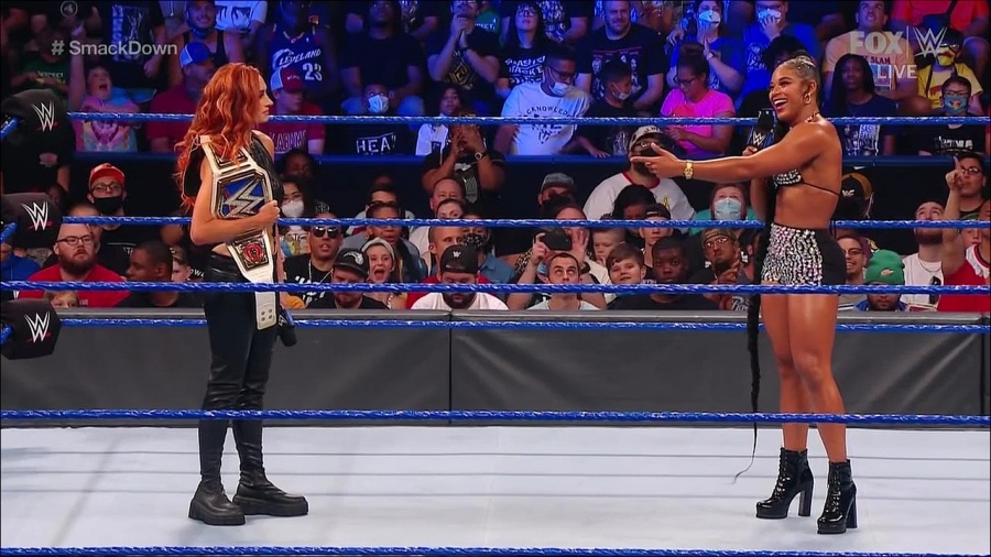WWE_Friday_Night_SmackDown_2021_09_03_720p_HDTV_x264-NWCHD_mp4_001571370.jpg
