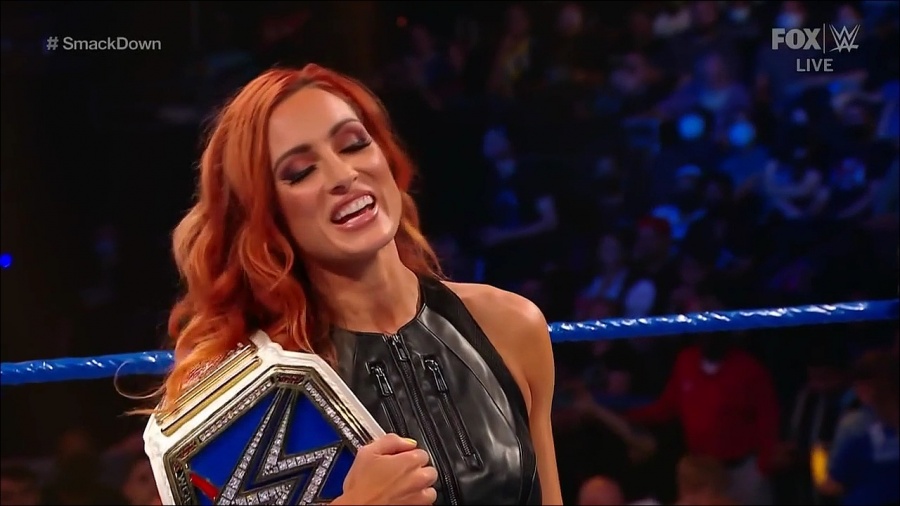 WWE_Friday_Night_SmackDown_2021_09_03_720p_HDTV_x264-NWCHD_mp4_001595528.jpg