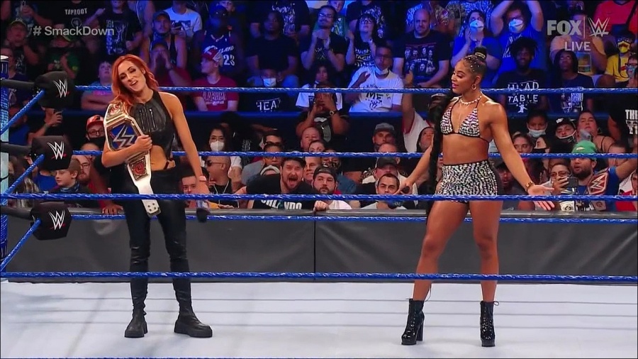 WWE_Friday_Night_SmackDown_2021_09_03_720p_HDTV_x264-NWCHD_mp4_001629729.jpg