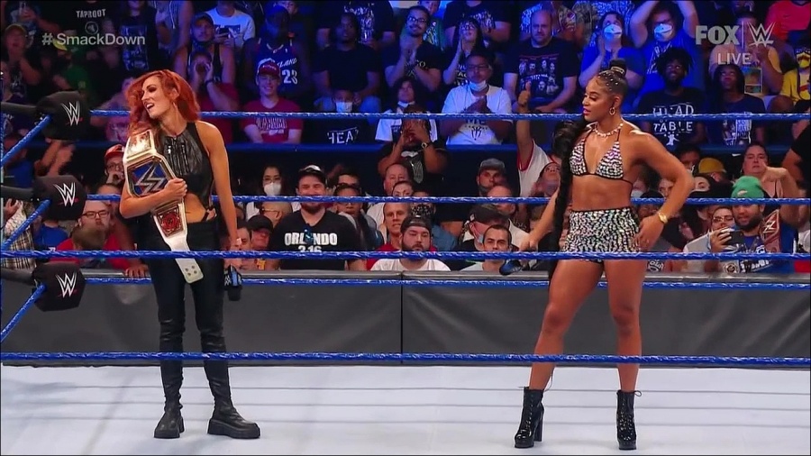 WWE_Friday_Night_SmackDown_2021_09_03_720p_HDTV_x264-NWCHD_mp4_001630796.jpg