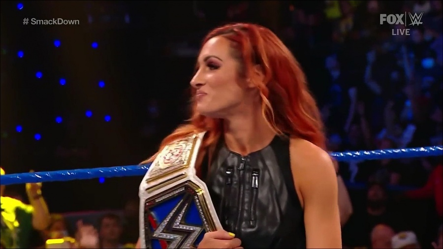 WWE_Friday_Night_SmackDown_2021_09_03_720p_HDTV_x264-NWCHD_mp4_001642842.jpg