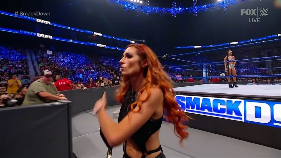 WWE_Friday_Night_SmackDown_2021_09_03_720p_HDTV_x264-NWCHD_mp4_001676609.jpg