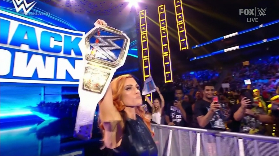 WWE_Friday_Night_SmackDown_2021_09_03_720p_HDTV_x264-NWCHD_mp4_001682415.jpg