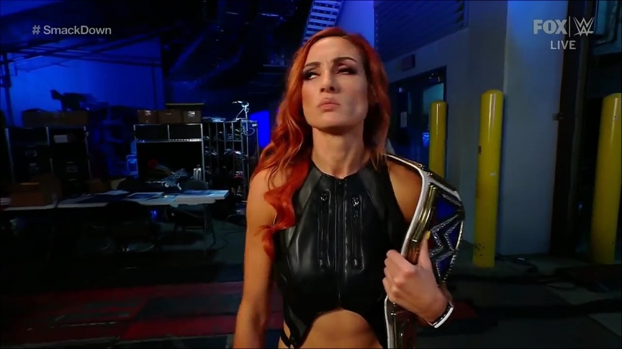 WWE_Friday_Night_SmackDown_2021_09_03_720p_HDTV_x264-NWCHD_mp4_002010676.jpg