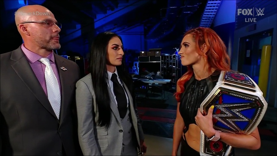 WWE_Friday_Night_SmackDown_2021_09_03_720p_HDTV_x264-NWCHD_mp4_002035334.jpg