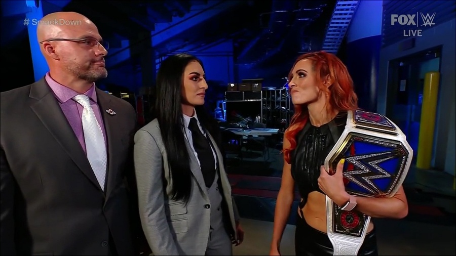 WWE_Friday_Night_SmackDown_2021_09_03_720p_HDTV_x264-NWCHD_mp4_002036068.jpg