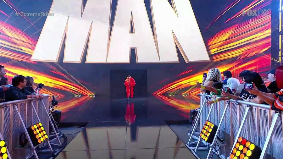 WWE_SmackDown_2021_09_10_720p_WEB_h264-HEEL_mp4_001958489.jpg