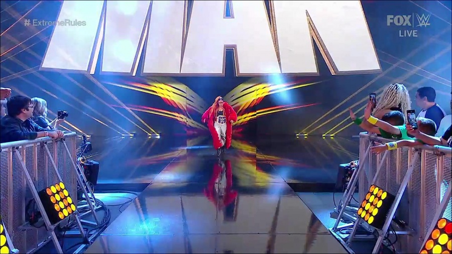 WWE_SmackDown_2021_09_10_720p_WEB_h264-HEEL_mp4_001960992.jpg