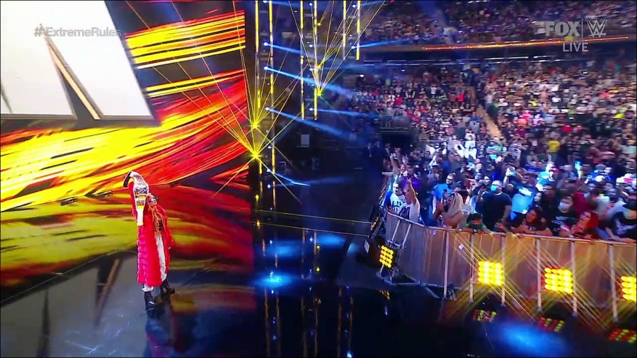 WWE_SmackDown_2021_09_10_720p_WEB_h264-HEEL_mp4_001972253.jpg