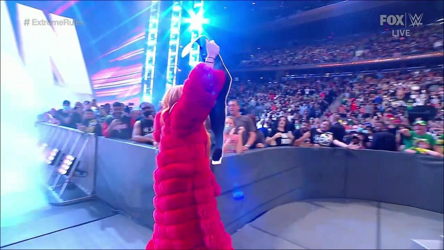 WWE_SmackDown_2021_09_10_720p_WEB_h264-HEEL_mp4_001988519.jpg