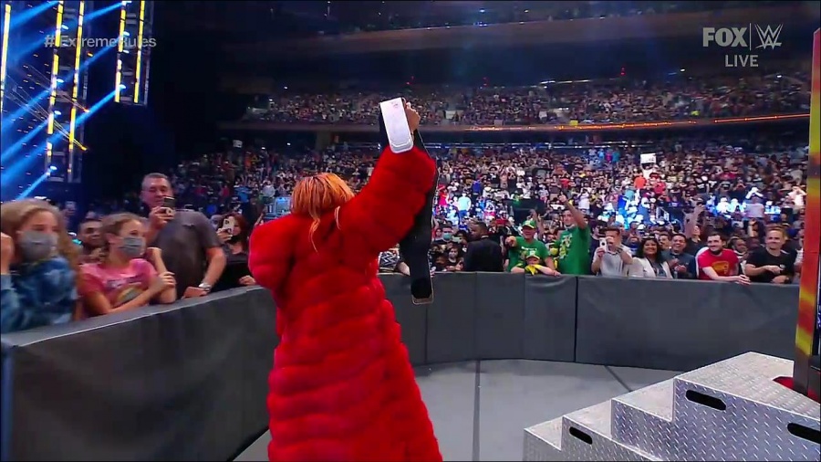 WWE_SmackDown_2021_09_10_720p_WEB_h264-HEEL_mp4_001989771.jpg