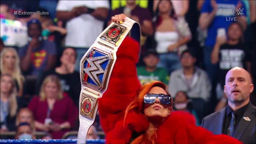 WWE_SmackDown_2021_09_10_720p_WEB_h264-HEEL_mp4_002006037.jpg