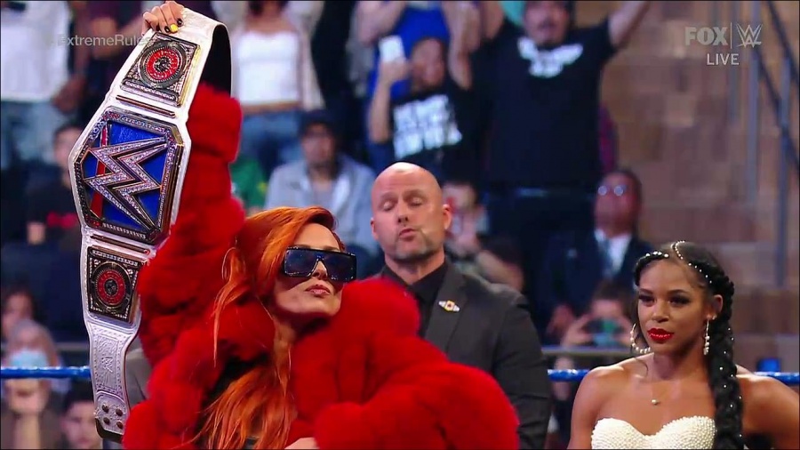 WWE_SmackDown_2021_09_10_720p_WEB_h264-HEEL_mp4_002008539.jpg