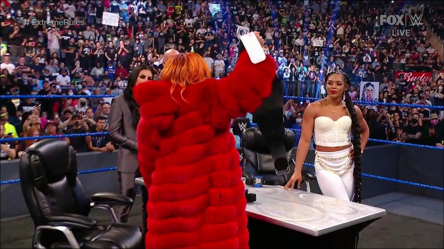 WWE_SmackDown_2021_09_10_720p_WEB_h264-HEEL_mp4_002014796.jpg