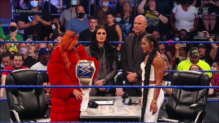 WWE_SmackDown_2021_09_10_720p_WEB_h264-HEEL_mp4_002021052.jpg
