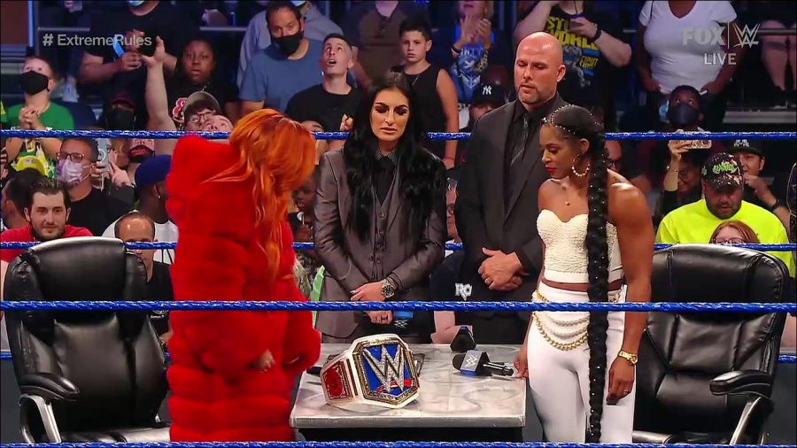 WWE_SmackDown_2021_09_10_720p_WEB_h264-HEEL_mp4_002026057.jpg