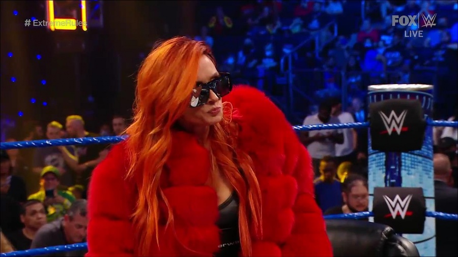 WWE_SmackDown_2021_09_10_720p_WEB_h264-HEEL_mp4_002037318.jpg