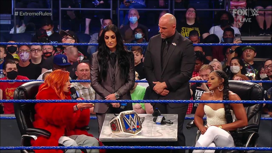 WWE_SmackDown_2021_09_10_720p_WEB_h264-HEEL_mp4_002106137.jpg