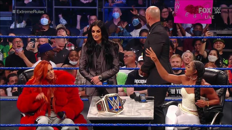WWE_SmackDown_2021_09_10_720p_WEB_h264-HEEL_mp4_002158689.jpg