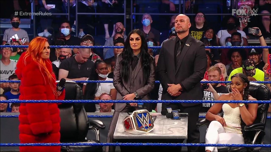 WWE_SmackDown_2021_09_10_720p_WEB_h264-HEEL_mp4_002196227.jpg