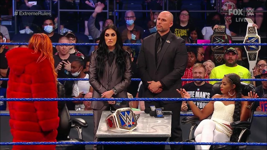 WWE_SmackDown_2021_09_10_720p_WEB_h264-HEEL_mp4_002223754.jpg