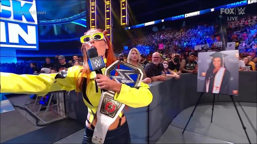 WWE_Friday_Night_SmackDown_2021_09_17_720p_HDTV_x264-NWCHD_mp4_004845298.jpg
