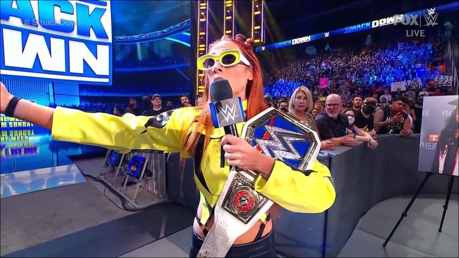 WWE_Friday_Night_SmackDown_2021_09_17_720p_HDTV_x264-NWCHD_mp4_004846899.jpg