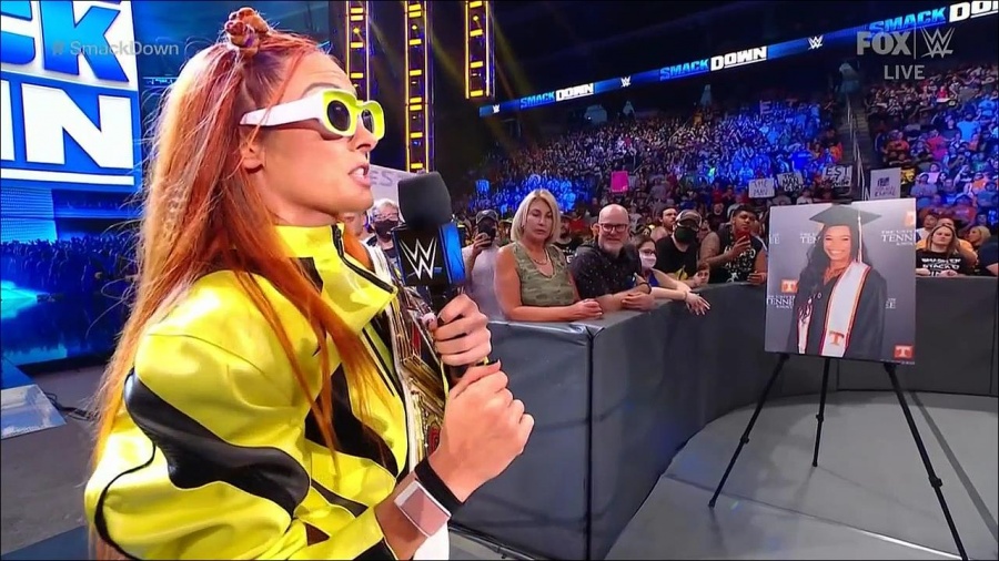 WWE_Friday_Night_SmackDown_2021_09_17_720p_HDTV_x264-NWCHD_mp4_004850903.jpg