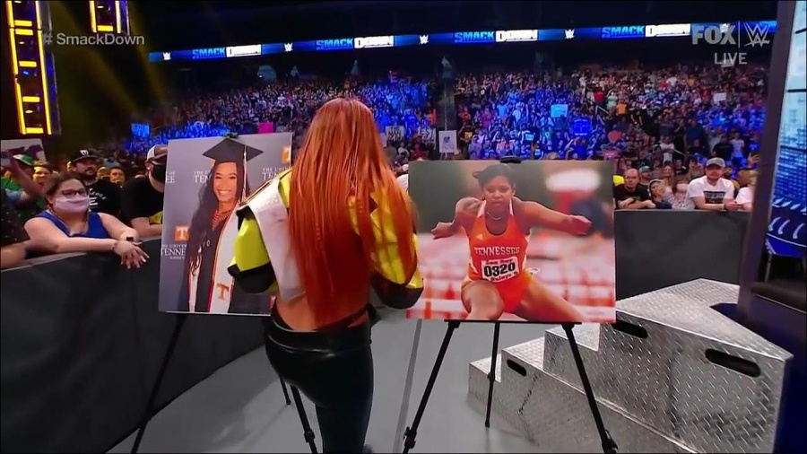 WWE_Friday_Night_SmackDown_2021_09_17_720p_HDTV_x264-NWCHD_mp4_004858911.jpg