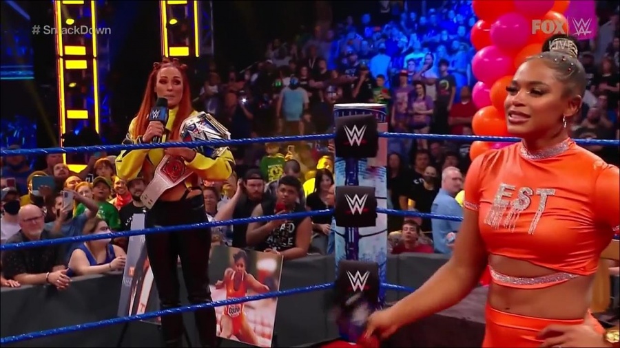 WWE_Friday_Night_SmackDown_2021_09_17_720p_HDTV_x264-NWCHD_mp4_004869322.jpg
