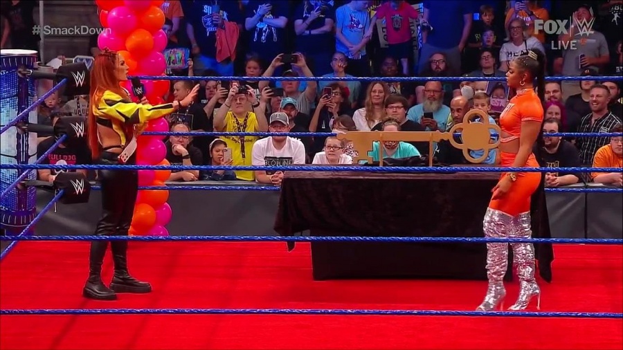 WWE_Friday_Night_SmackDown_2021_09_17_720p_HDTV_x264-NWCHD_mp4_004894147.jpg