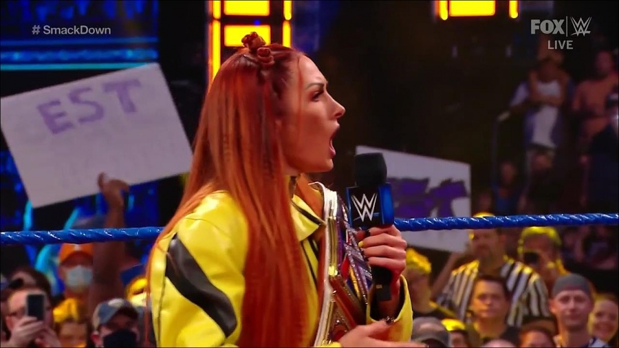 WWE_Friday_Night_SmackDown_2021_09_17_720p_HDTV_x264-NWCHD_mp4_004902155.jpg