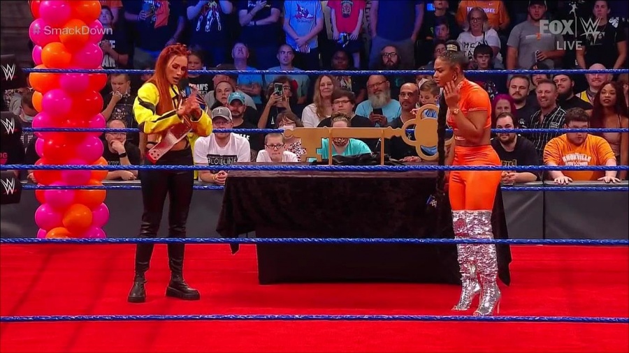 WWE_Friday_Night_SmackDown_2021_09_17_720p_HDTV_x264-NWCHD_mp4_004910163.jpg
