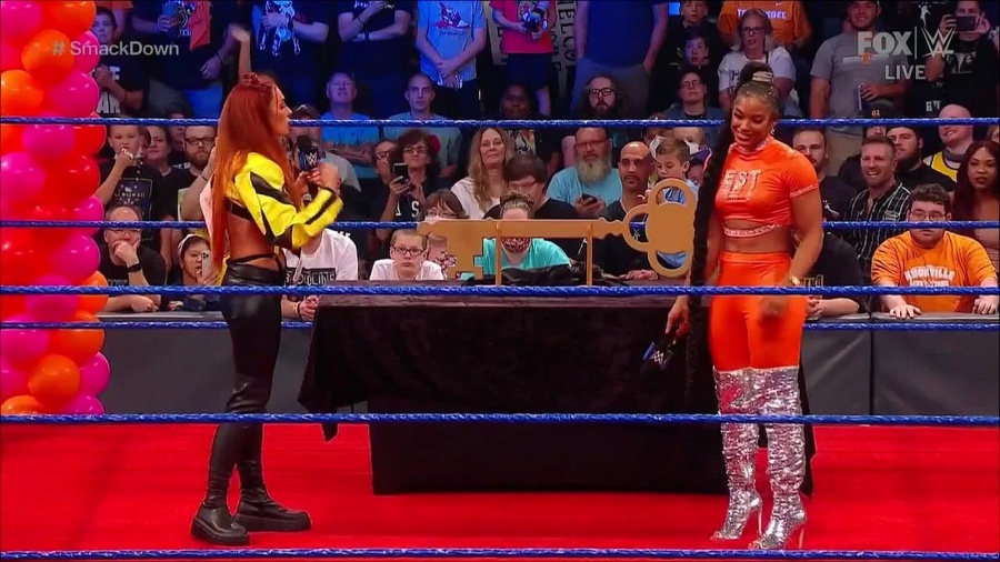 WWE_Friday_Night_SmackDown_2021_09_17_720p_HDTV_x264-NWCHD_mp4_004914167.jpg